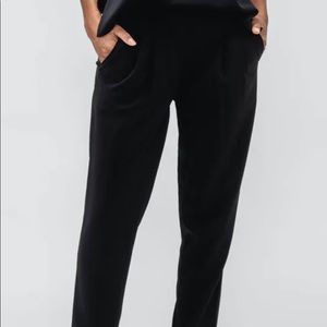 Ministry of Supply Woman’s NWT Swift Drape Pant Black Size 4